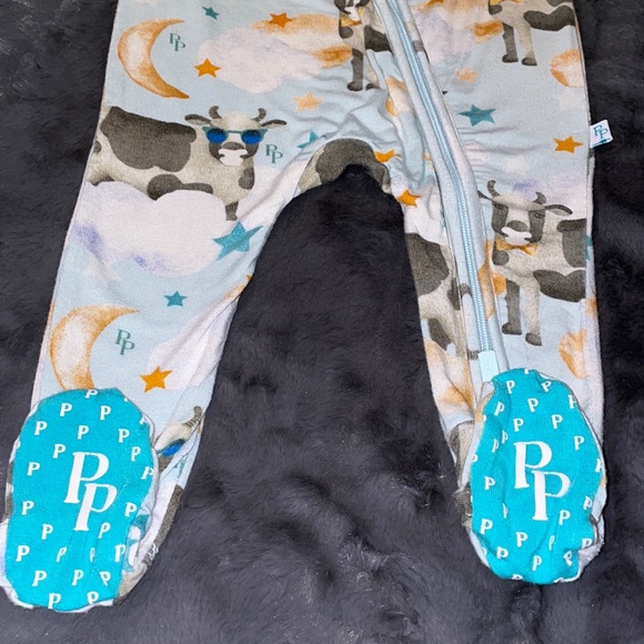 9/12 Posh Peanut Tex Cow Jumped Over Moon Zipper Footie (Newborn Also Listed) - Picture 5 of 10